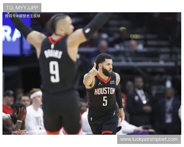霍乐迪末节14分导演逆转,火箭近11战10胜稳居西部前三 霍乐迪末节14分导演逆转,火箭近11战10胜稳居西部前三