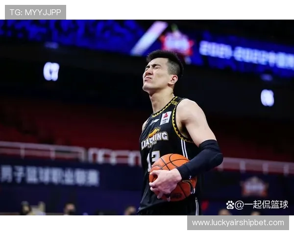 辽宁男篮本赛季已启用7名外援,频繁更替背后的战术博弈与阵容困境